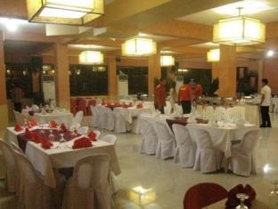 The Royal Coast Tourist Inn Panglao-stad Buitenkant foto
