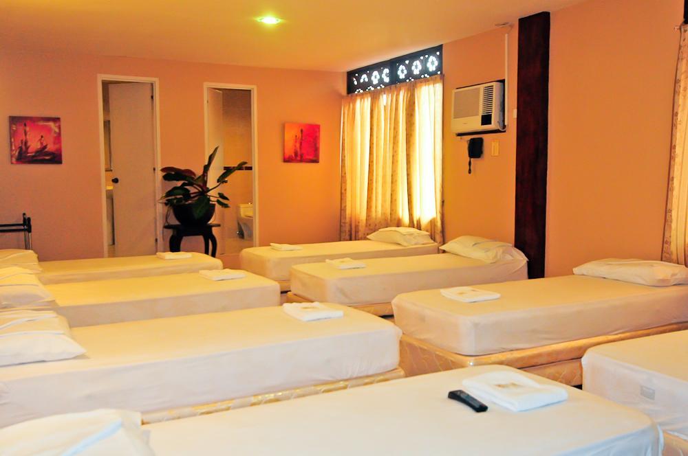 The Royal Coast Tourist Inn Panglao-stad Buitenkant foto