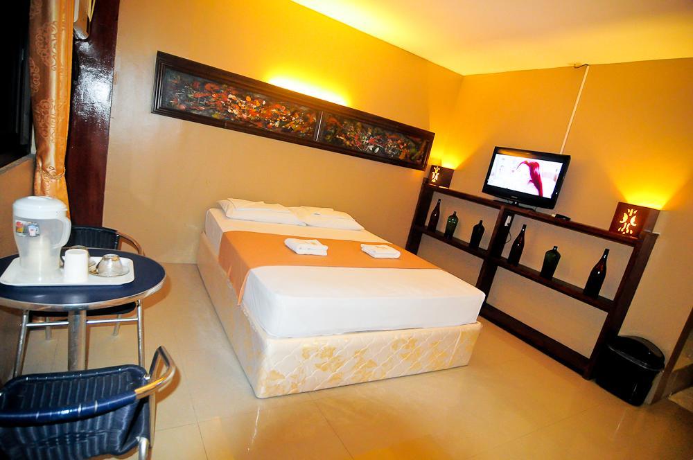 The Royal Coast Tourist Inn Panglao-stad Buitenkant foto