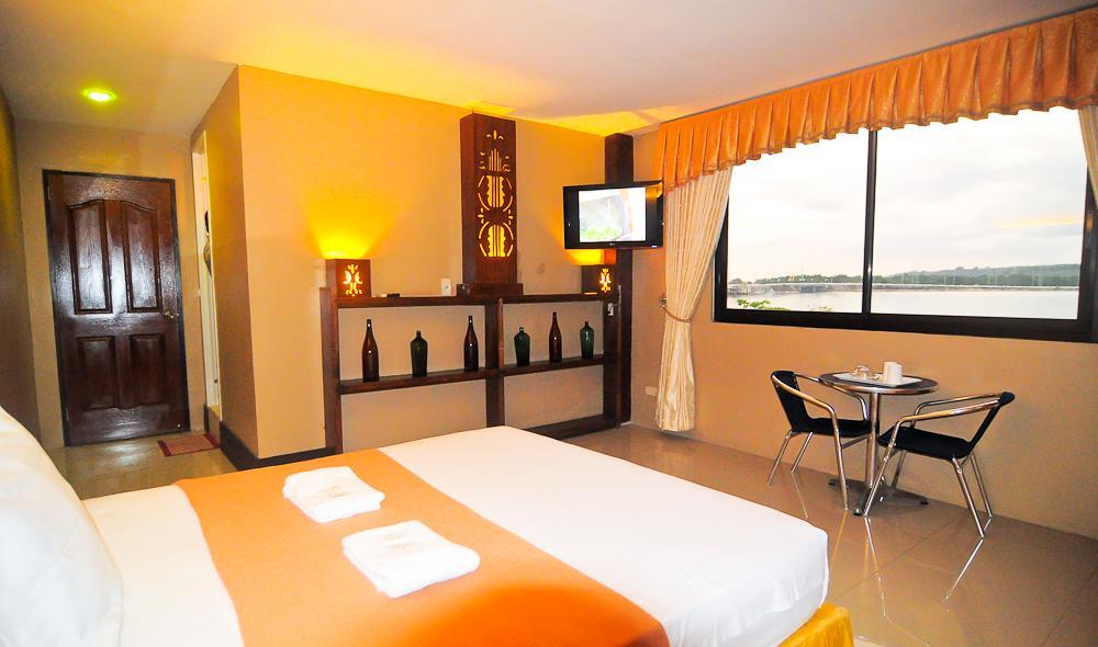 The Royal Coast Tourist Inn Panglao-stad Buitenkant foto